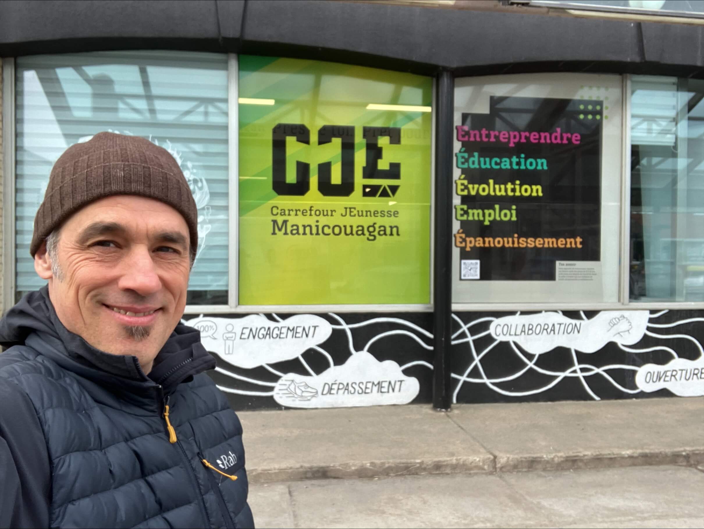 Jean a rencontré des personnes-ressources du Carrefour jeunesse Manicouagan.